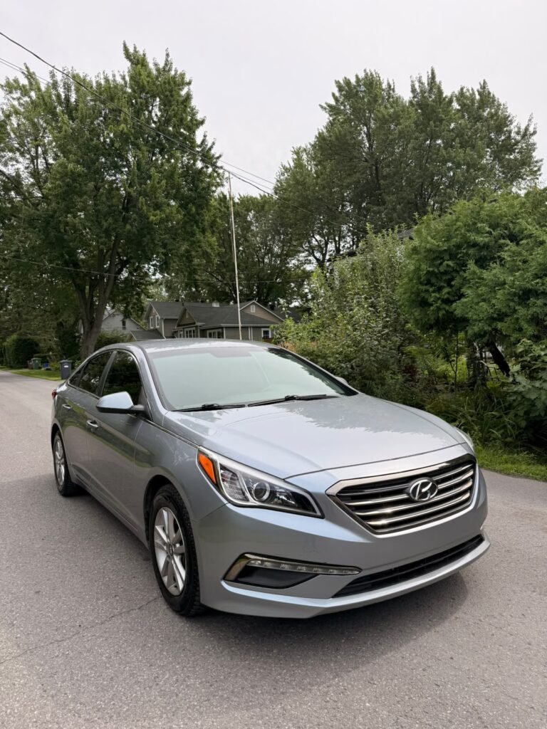 2017 Hyundai Sonata GL Argent d’occasion à vendre — Auto Bano Montréal